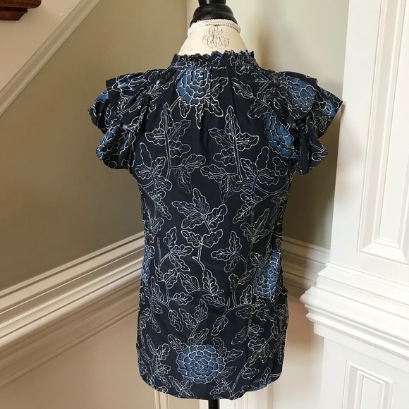 Charlotte Brody Top Shirt Womens XS Black Blue Flutter Sleeve Floral Print Silk - Picture 10 of 12